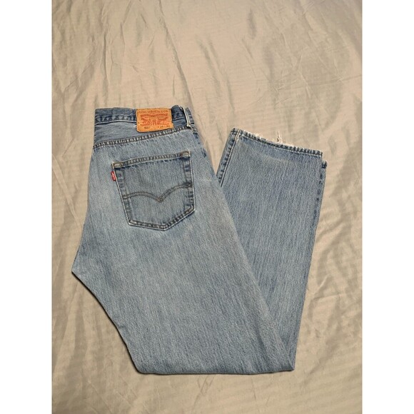 Levis 501xx Mens 34x30 Original Fit Light Wash Blue 100% Cotton Button Fly - Picture 2 of 16